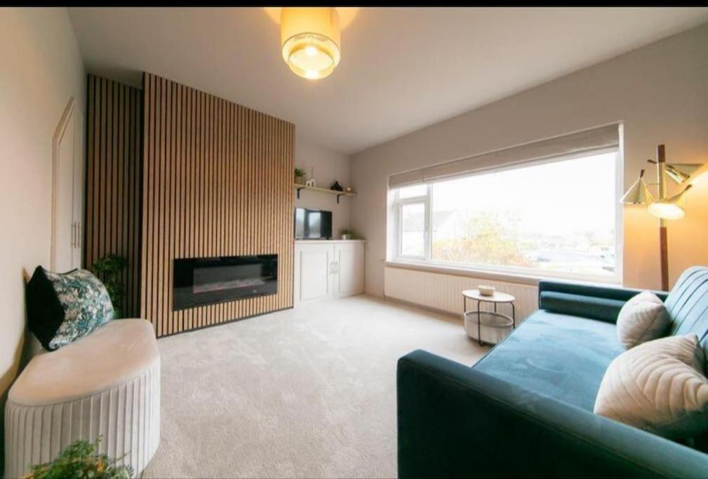 Recently Refurbished Home. Poulton-le-Fylde ภายนอก รูปภาพ